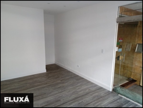 Local 21 m2 Rivadavia e Independencia