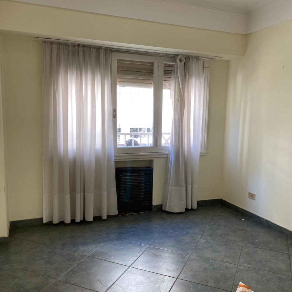 Venta semipiso San Martin e H Yrigoyen