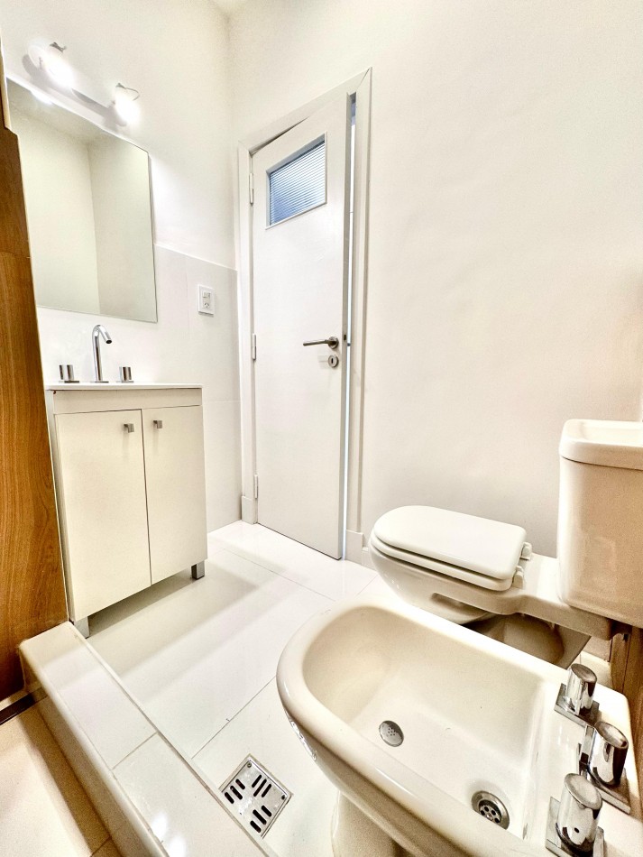 Venta 2 amb Bolivar esq E Rios