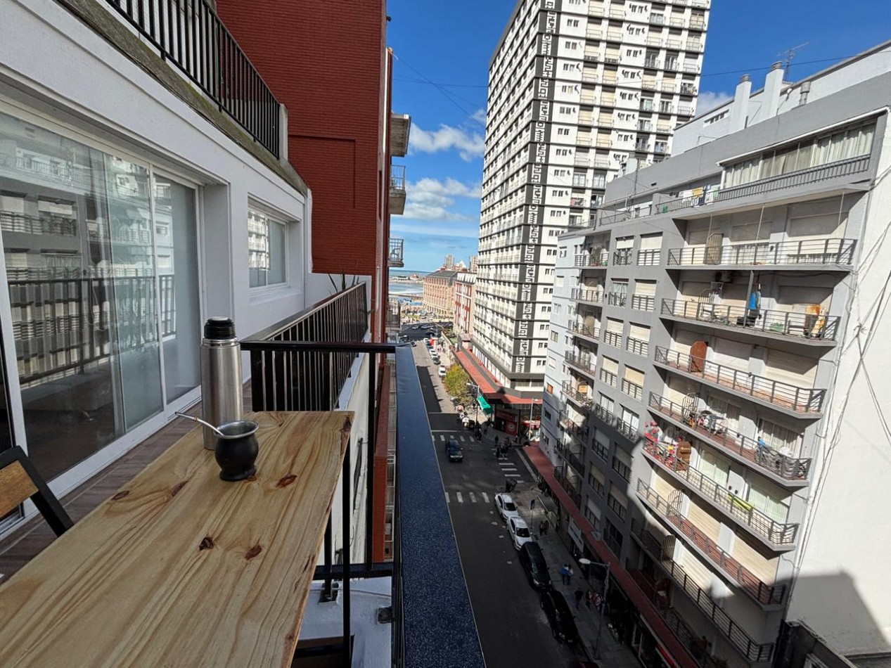 Vta 2 amb con balcon terraza Rivadavia 2247