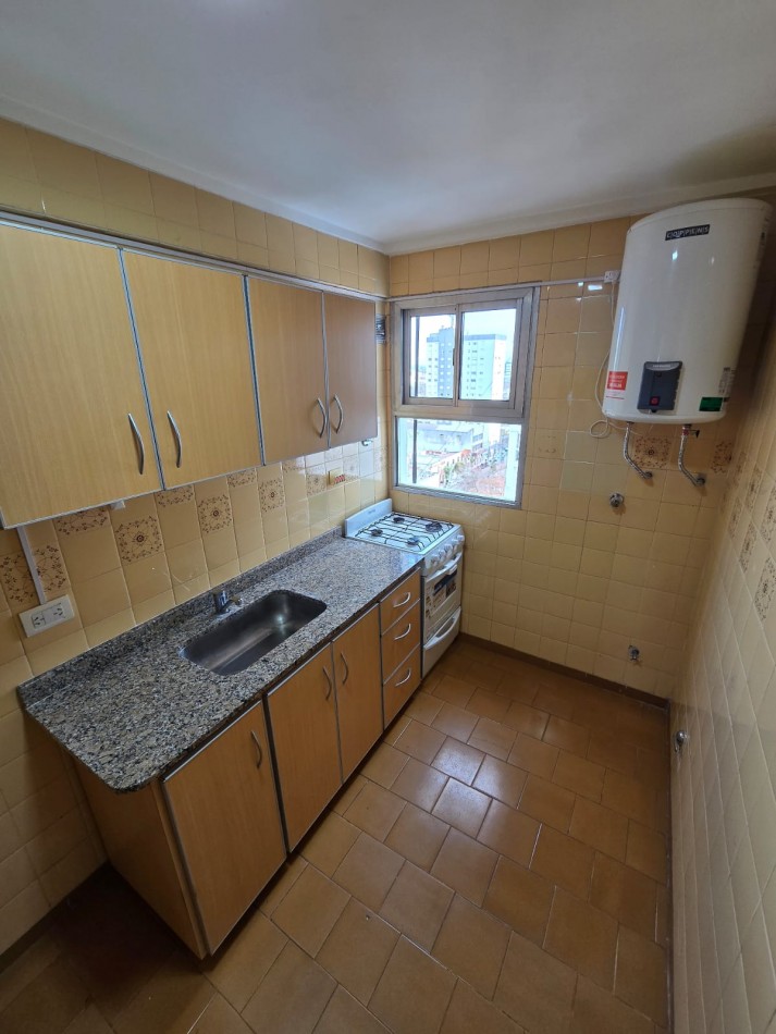 2 amb balcon y cochera Independencia 1449