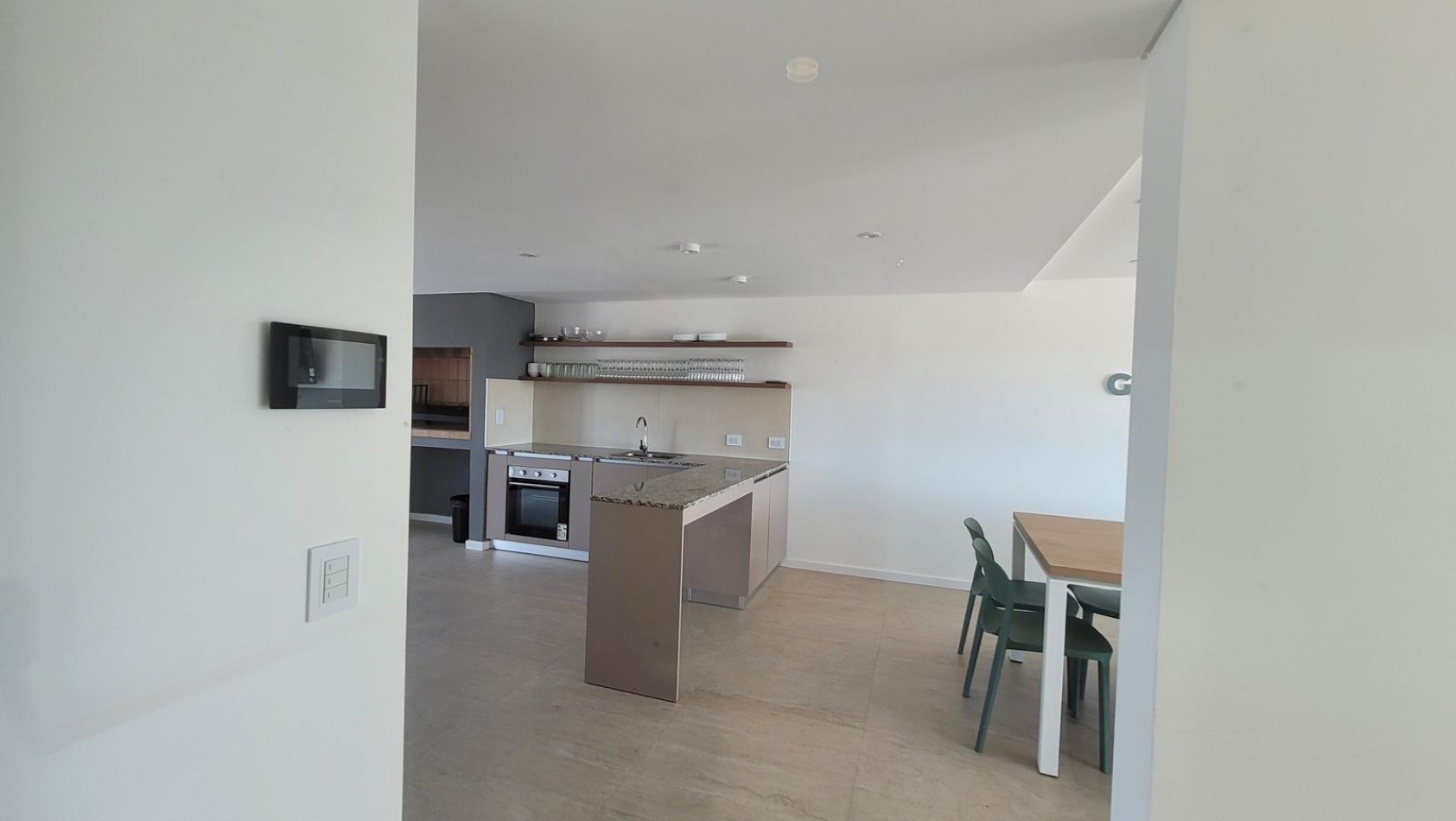 Monoambiente a estrenar Garay 3451