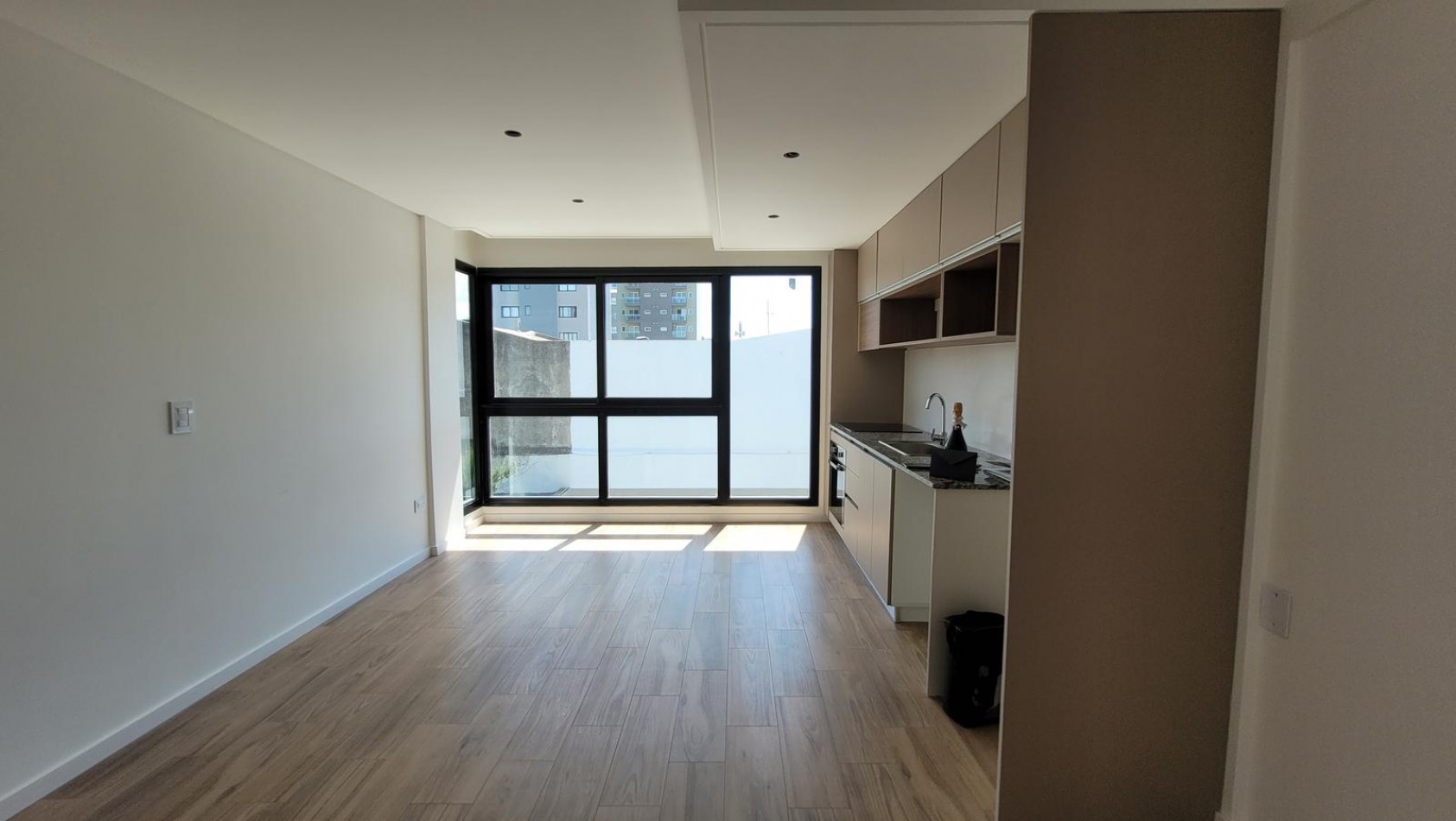 Monoambiente a estrenar Garay 3451