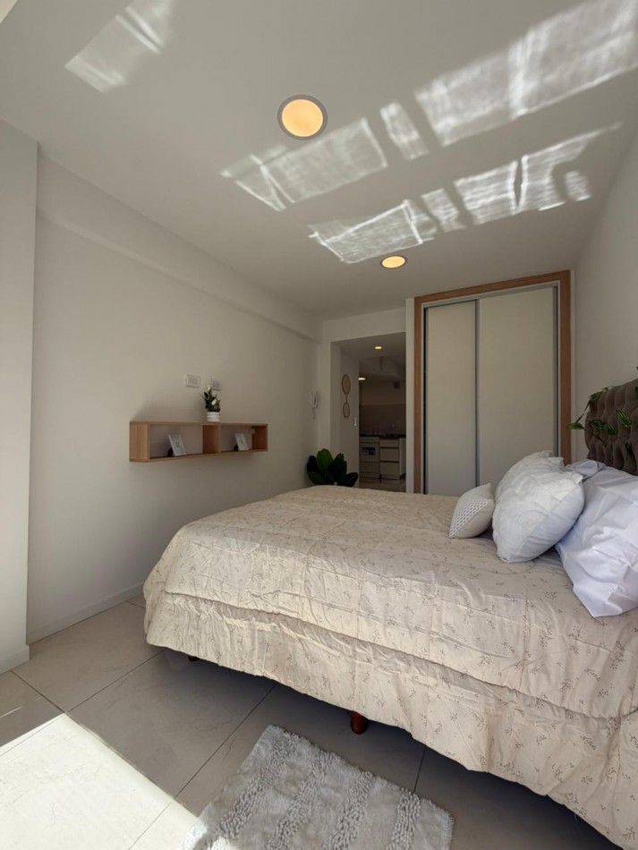 Amb y medio con balcon Bolivar 2672