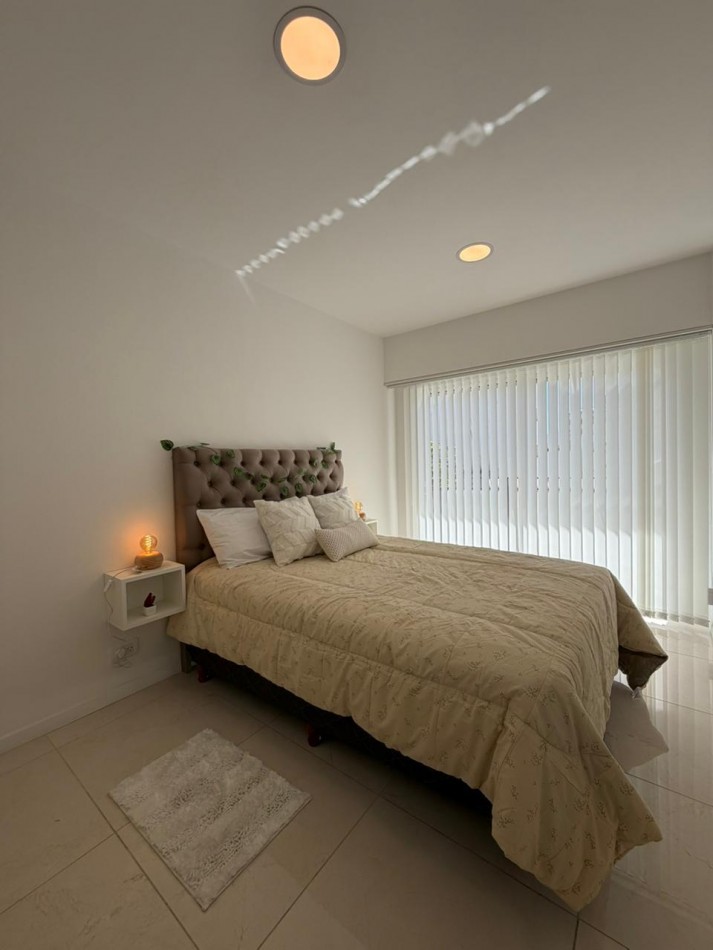 Amb y medio con balcon Bolivar 2672