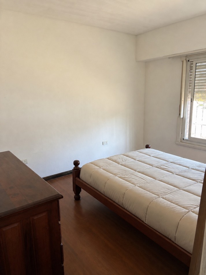 Chalet con local en San Jose. España y Quintana