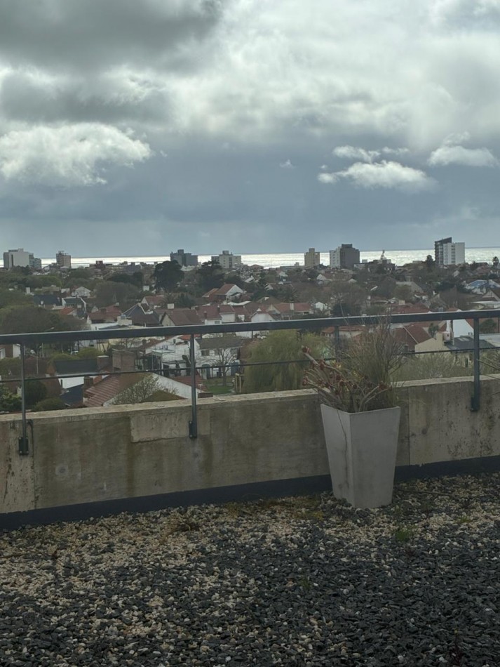 Monoambiente en alquiler Av Constitucion y Chubut