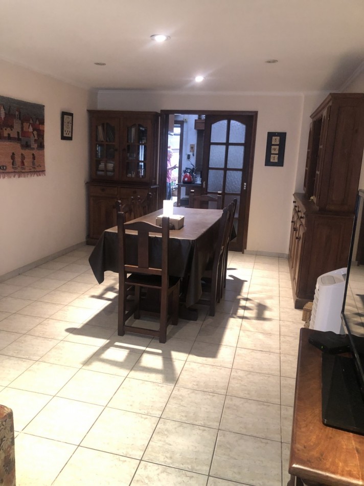 Chalet con Galpon Garay 5222